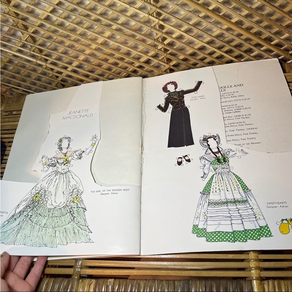 Vintage Glamorous Movie Stars of The 30s Paperdoll Book 1978 - Picture 9 of 10